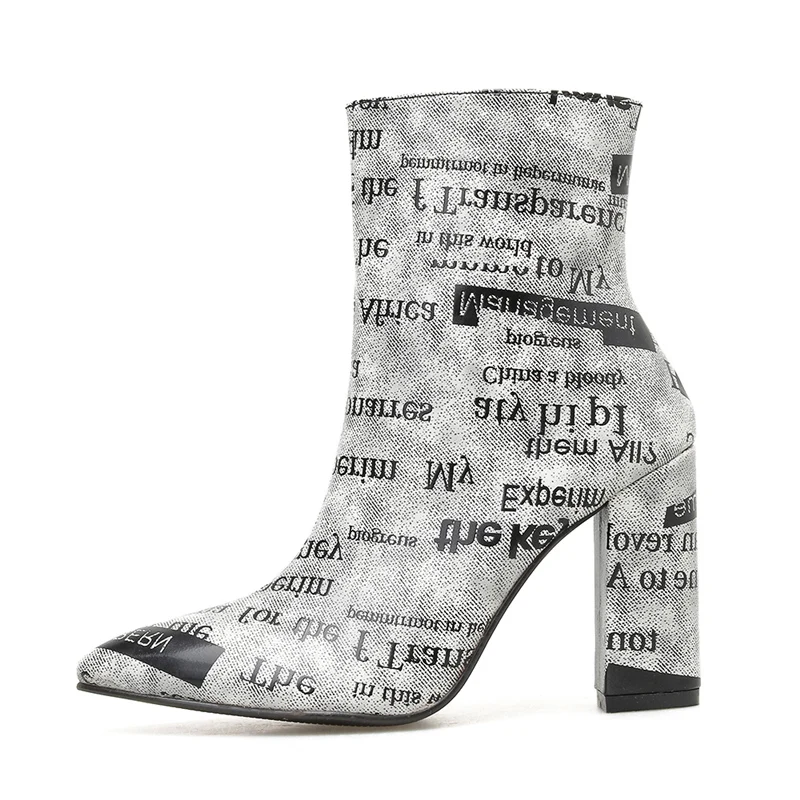 

2019 Women White Boots Stripper Letter Boots Chunky 10cm High Heels Short Ankle Boots Combat Block Thick Heels Fetish Cool Shoes