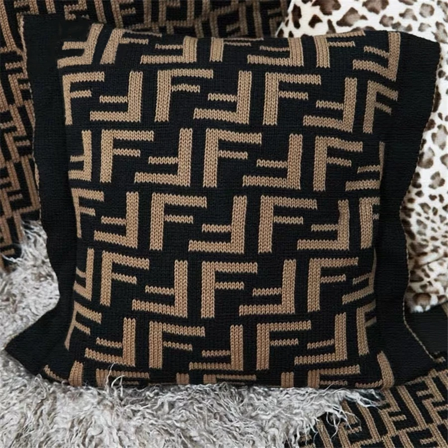 

European noble luxury FF letter retro double-sided knit sofa chair cushion pillow with core