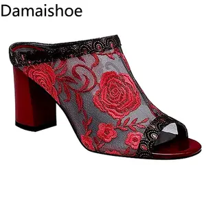2021 New Summer Open Toed Mid Heel Slippers Women's Chinese Style Outdoor Fashion Chunky Heel Sandal High Heel Embroidered Shoes