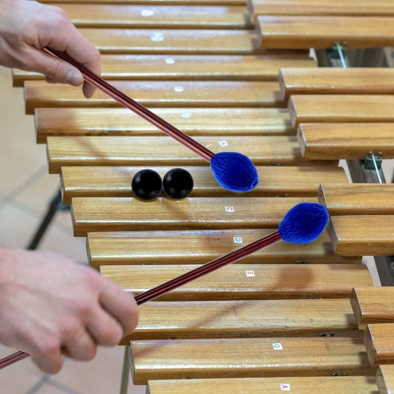 1 пара средней жесткой пряжи Marimba Mallets и 1 пара резиновых молотков с деревянной ручкой для ударных колокольчиков Glockenspiel