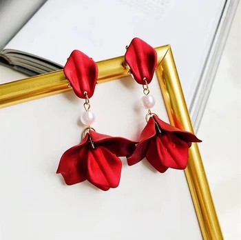 

2019 new creative metal petals long exaggerated temperament character joker Drop earrings fashion Jewelry