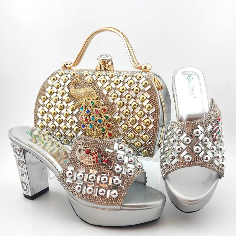 

Lates New Design Italian Women Shoes Matching Bag in Silver Color High Quality African Decorate with Rhinestone for Wedding
