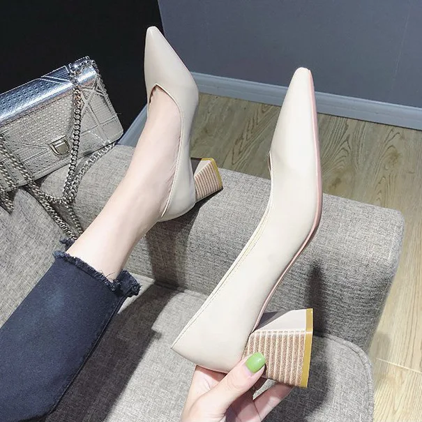 

Factory Direct Low Heels Sandals Women Ankle Strap Summer Shoes Female Plus Size Block Heels Women Shoes Casual Sandals
