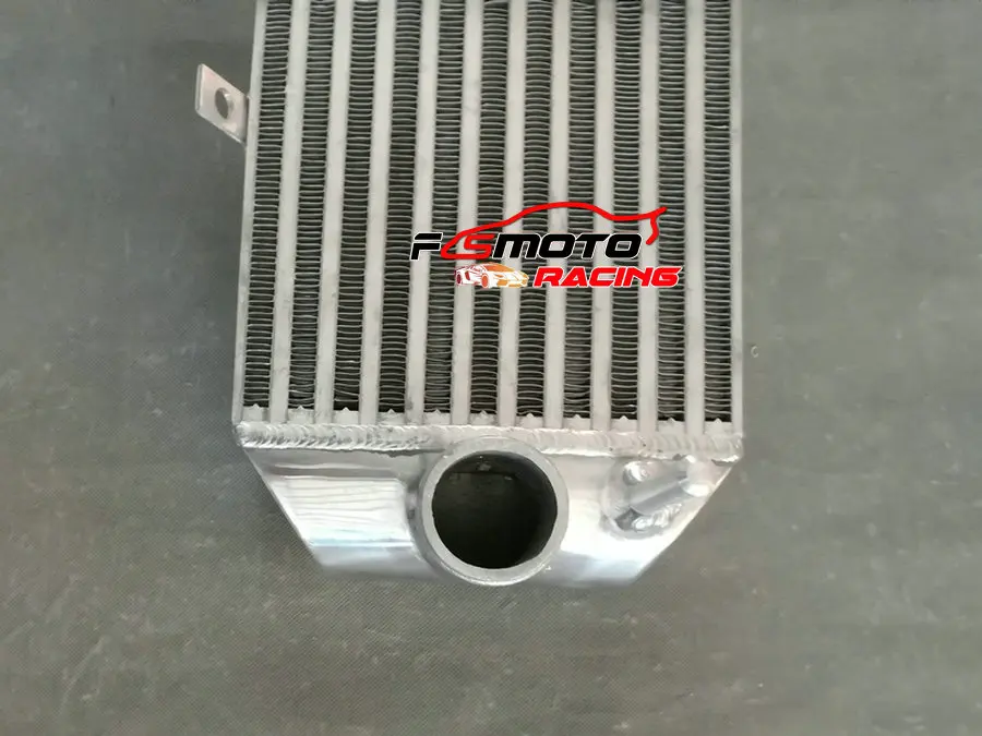 Передняя сторона крепления интеркулера для 2002 Audi S4 B5 2001-2005 Audi Allroad A6 C5 2.7L