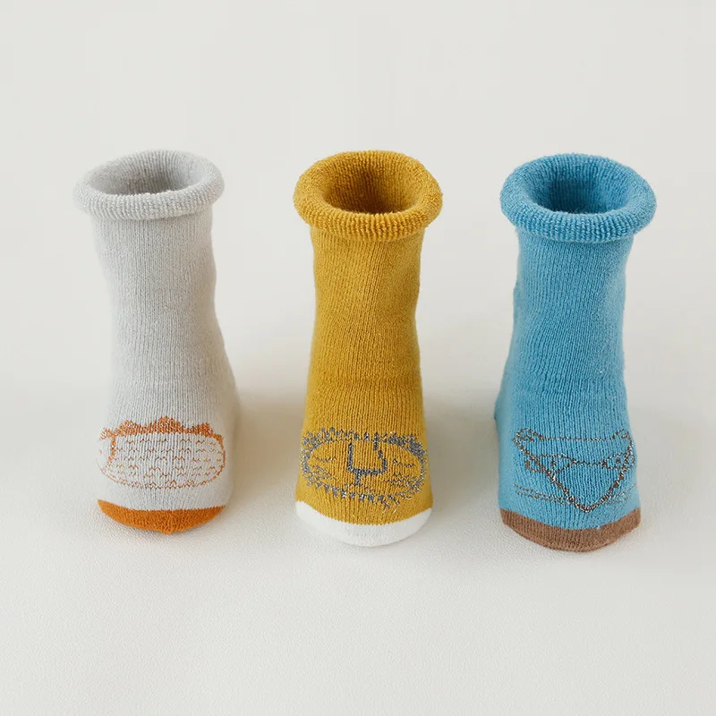 Новые зимние махровые утепленные носки для малышей нескользящие носки-тапочки для новорожденных носки для маленьких девочек 3 пары - Цвет: 01
