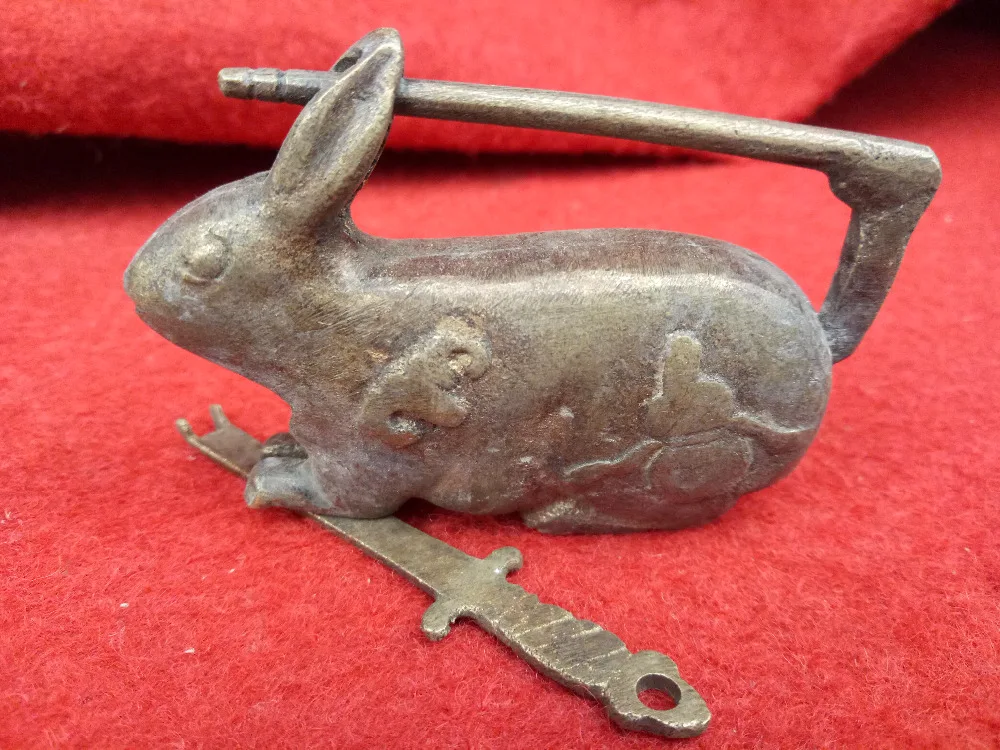 

Chinese ancient art old copper rabbit door lock