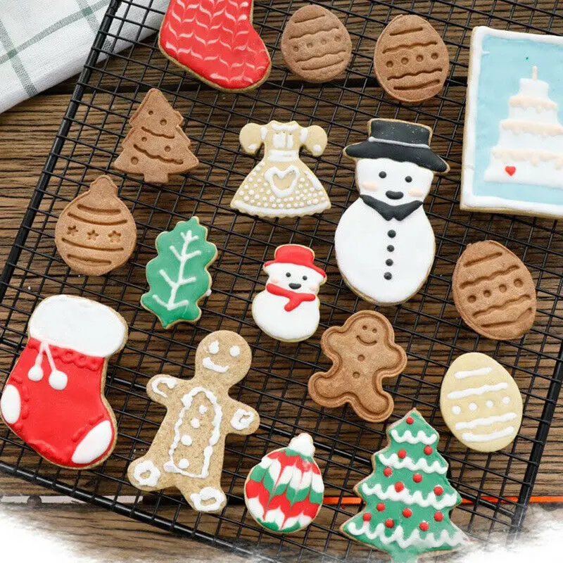 New 4Pcs Christmas Cookie Biscuit Plunger Cutter Mould Fondant Cake Mold Baking |