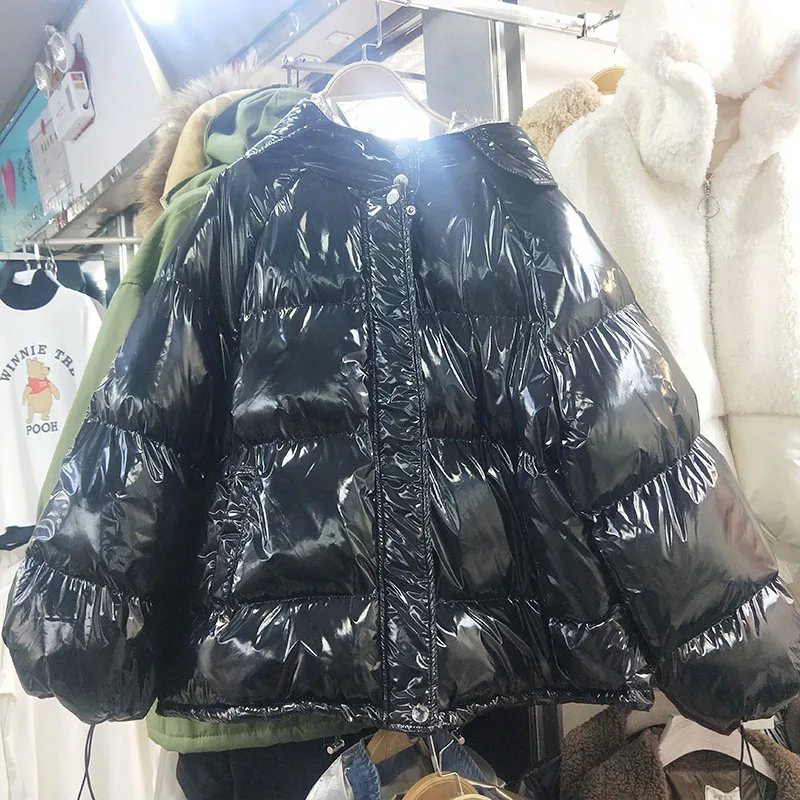 Зимнее пальто Женская парка с капюшоном Новая Корейская версия свободная короткая Глянцевая толстая пуховая стеганая хлопковая куртка с капюшоном