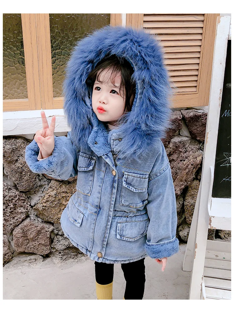 Зимняя джинсовая куртка с мехом для маленьких девочек; теплая верхняя одежда для маленьких девочек; плюшевая джинсовая куртка; хлопковая От 1 до 5 лет; детская парка для маленьких девочек