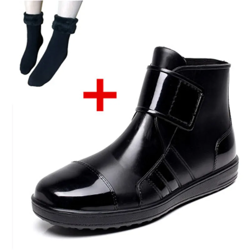 Мужские непромокаемые ботинки на плоской подошве черные или синие теплые