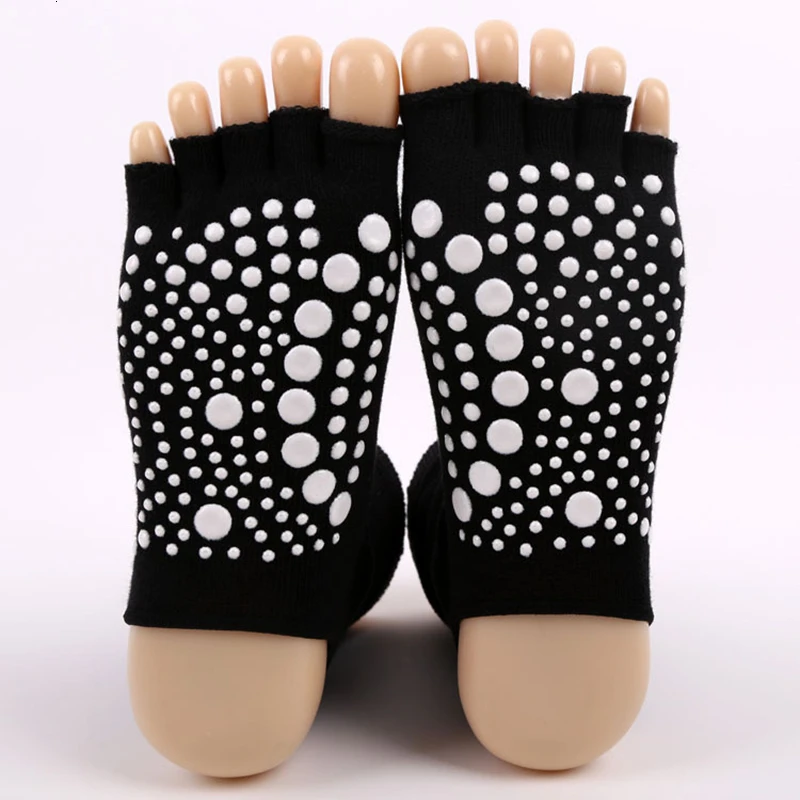 Exposed-toe-lady-yoga-socks-hollow-tube-sweat-breathable-cotton-socks-high-quality-Japan-and-South (1)