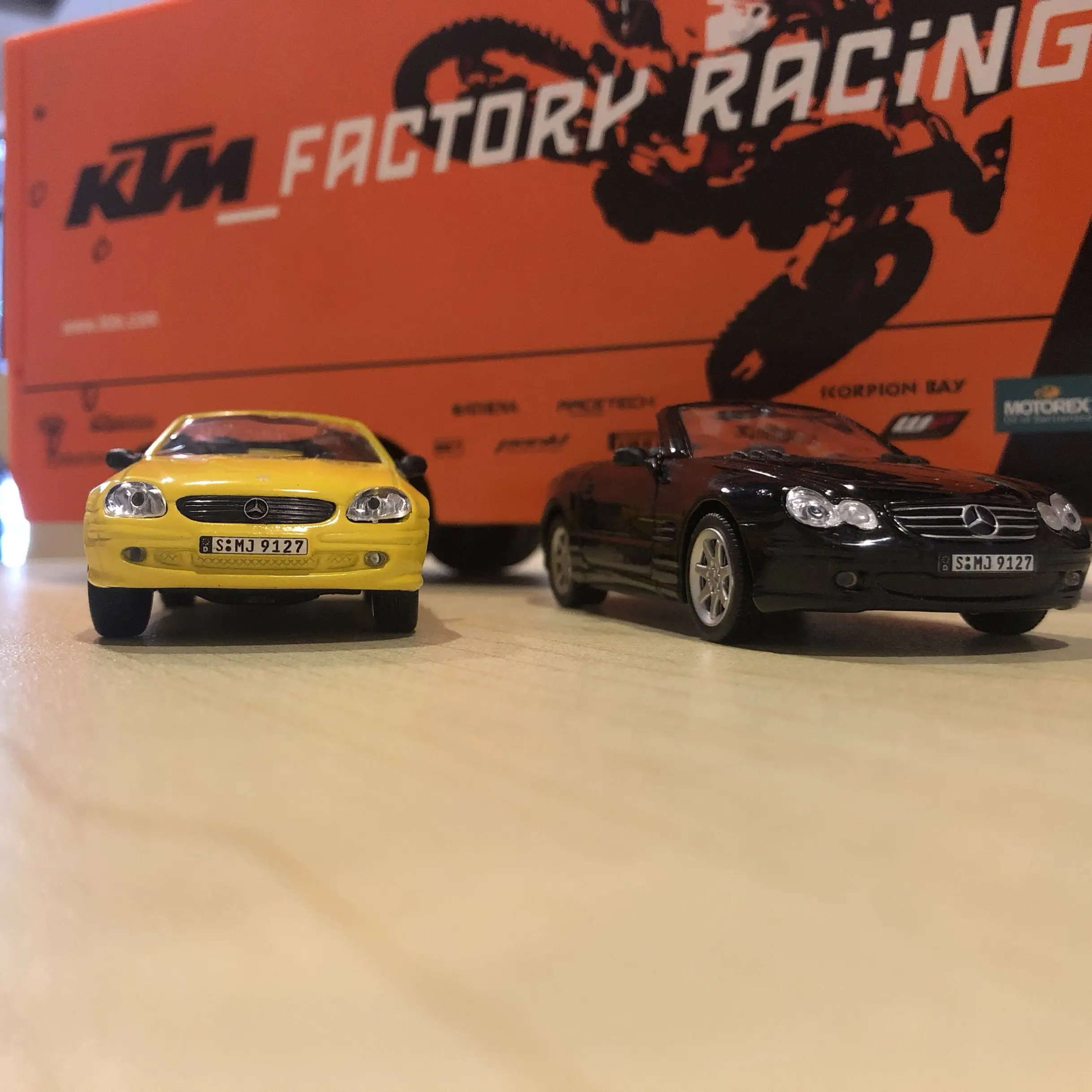 Presentes de Natal para Crianças Diecast Veículos Mercedes Benz Liga Modelo Carro Ornamentos Coleção 1 - 43 9 High Quality Brinquedos e hobbies