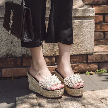 

Women Slides pearl Summer Sandals crystal Slippers Thick Soles Flat Platform Female Floral Beach Shoes Flip Flops