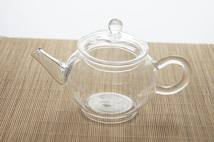 Description Picture 5 of item250ml Mini flower teapot with filter,Practical Bottle Flower TeaCup Glass Teapot with Infuser Tea Leaf Herbal Coffee