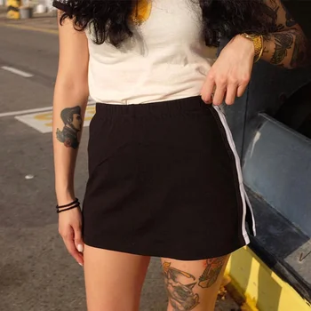 

Striped Patchwork Lining Women Sport Skirt Elastic Waist Hem Split Female Short Skirts 2020 Summer Autumn Fashion Sports Bottoms