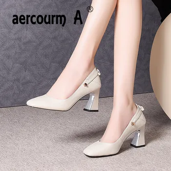 

Aercourm A 2020 Button Decoration Spring Summer Patent Leather Thick Heels Women Pumps Point Toe High Quality New Shoes Woman