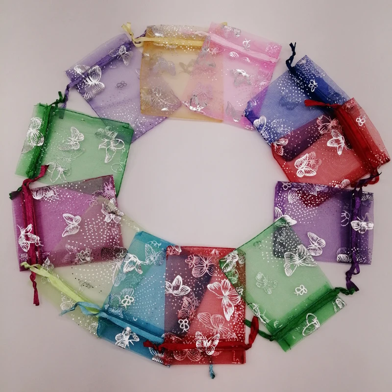 Рисунок 5 - Подарочные пакеты из органзы с бабочкой