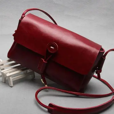 New Korean Version of Oil Wax Cowhide Small Square Bag Retro Leather Simple Women's Single Shoulder Bag - Цвет: Бургундия