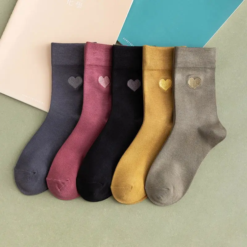 Носки высокого качества, удобные и дышащие, Модальные, мягкие и нежные, с вышивкой в виде сердца, женские носки - Цвет: Color mixing