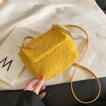 Осенне-зимняя женская сумка на одно плечо, новинка, Корейская версия, универсальная сумка-почтальон, плюшевая модная маленькая квадратная сумка