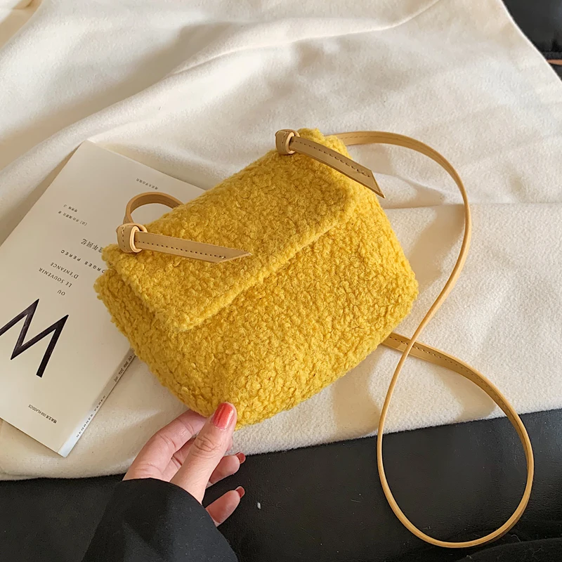 

Autumn winter girl's one shoulder bag women 2020 new Korean version versatile Messenger Bag Plush fashion small square bag