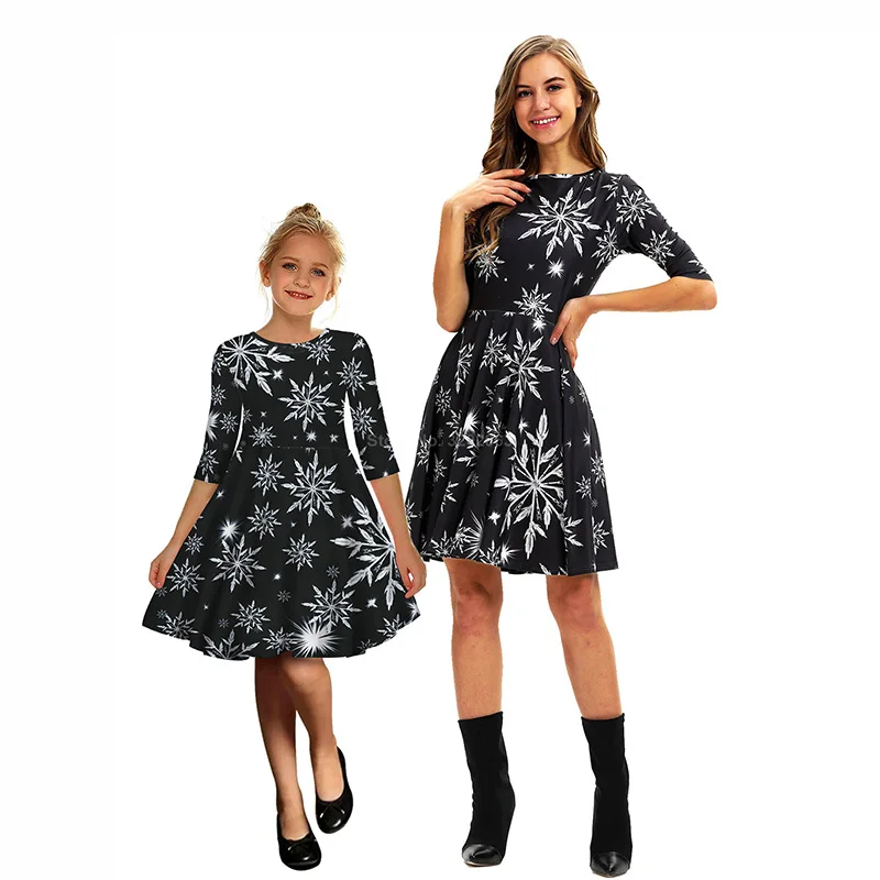 

Christmas Mother Daughter Dresses Snowflake Print Mommy and Me Clothes Family Matching Outfits Look Women Girls Dress Vestido