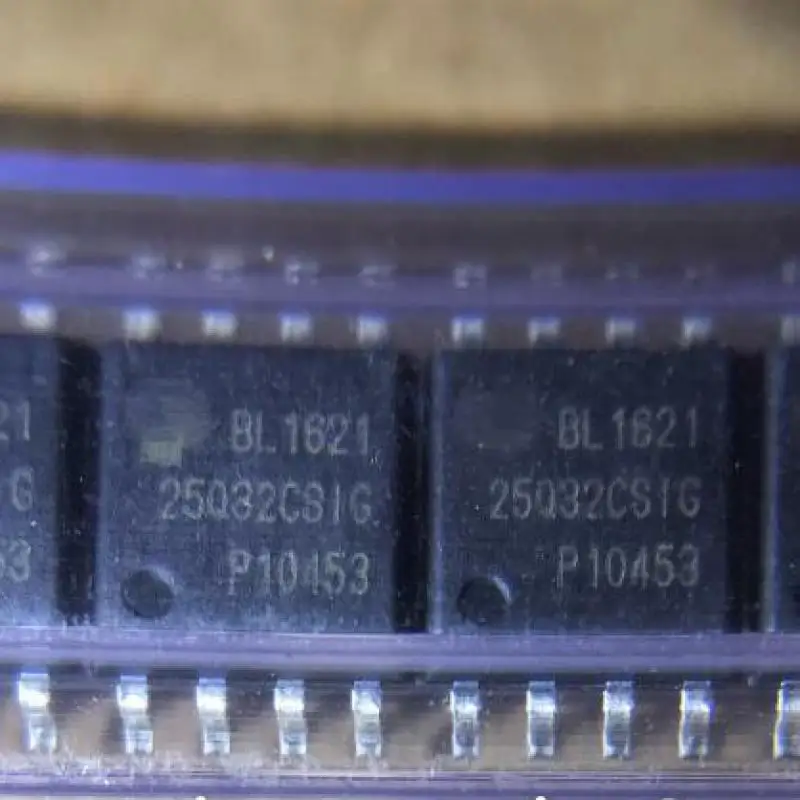 New original  GD25Q32CSIG  25Q32CSIG  SOP-8 20PCS~100PCS/LOT