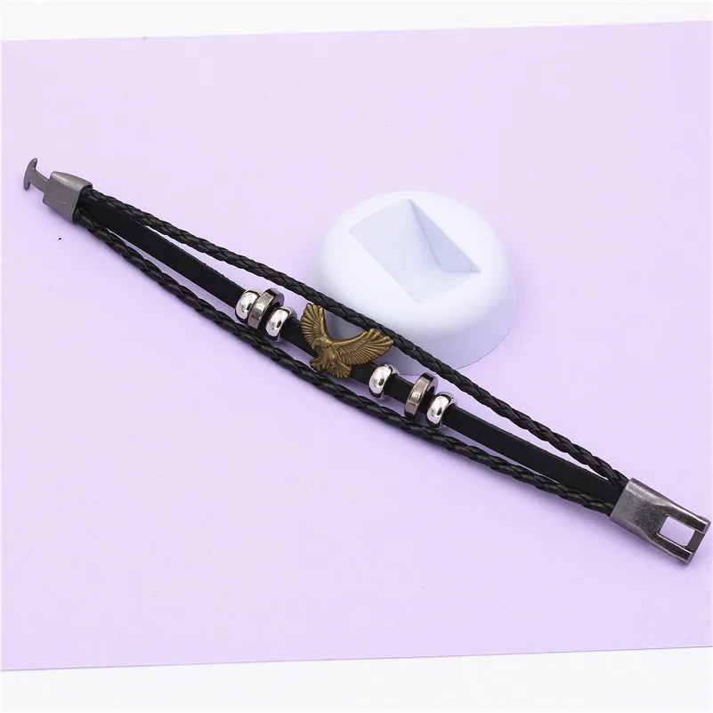 2021 Multilayer Bracelet Men Casual Fashion Braided Leather Bracelets For Women Wood Bead Bracelet Punk Rock Men Jewelry.