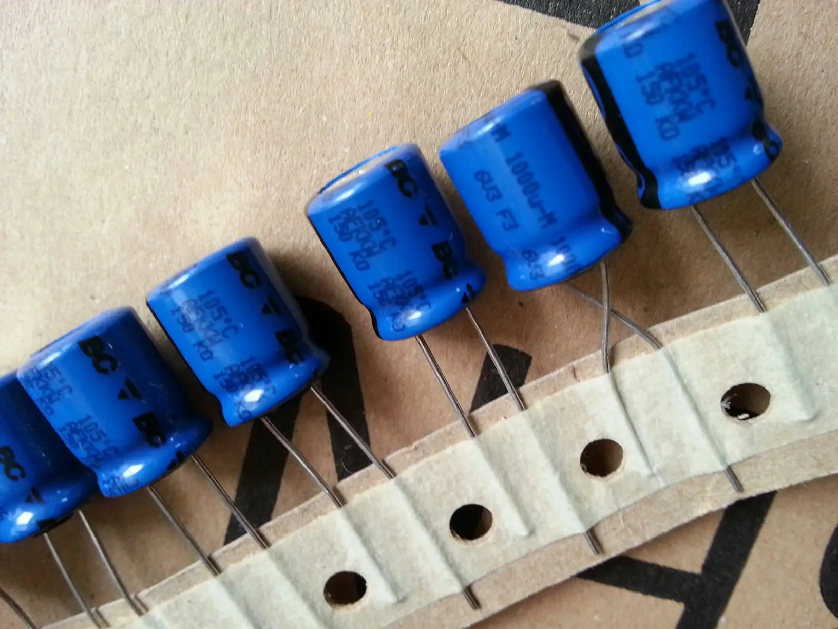 10 шт./30 шт. Нидерланды BC VISHAY 6. 3v1000uf 1000UF/6 3 V KO150 высококачественный аудио