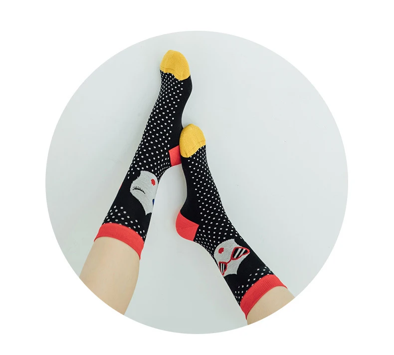 Хлопковые женские носки в горошек 2019 г., осенне-зимние повседневные носки с принтом средней длины и мультяшным принтом для девочек Harajuku