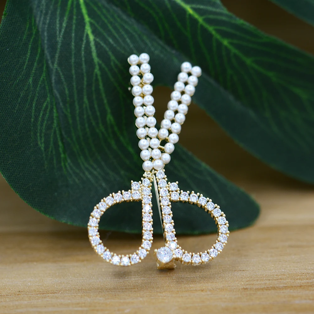 OI Fashion Crystal Pearl Brooches Small Scissors Shape Corsage Suit Scarf Hat  Pins for Women Men Kids Clothes Accessories Gifts - AliExpress