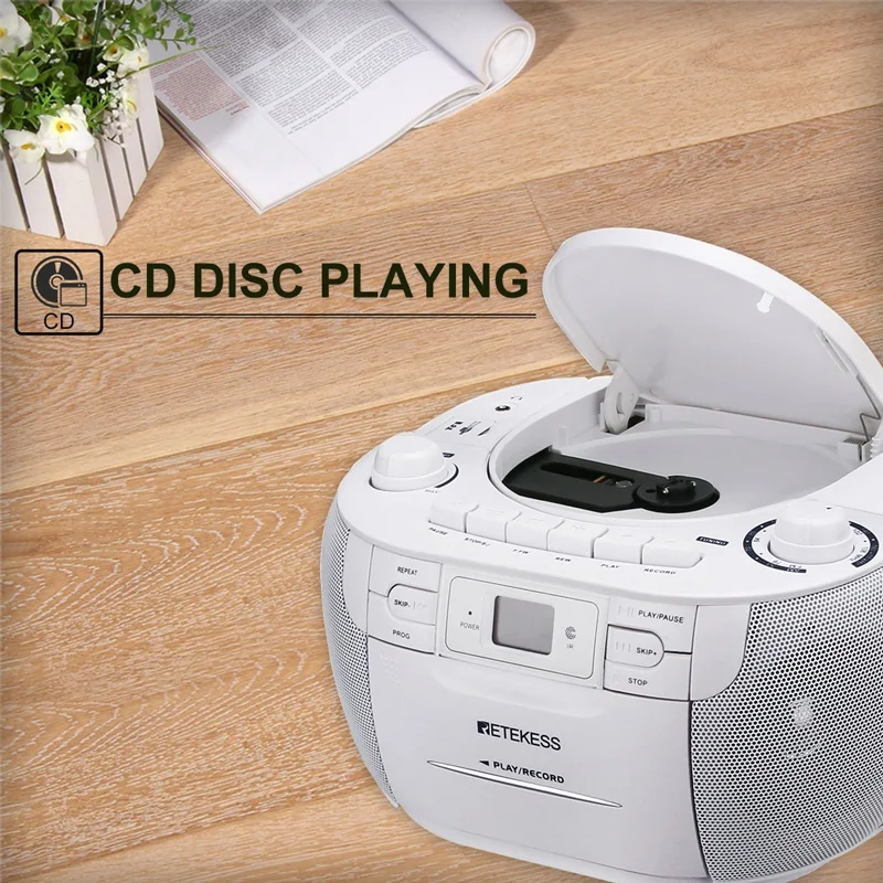 TR621 AM FM Radio Cassette Tape Player with CD