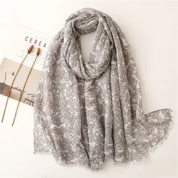 Fashion lady Spain Luxury Viscose Scarf Light Grey Aztec Floral Fringe Shawls and Wraps Foulard Echarpe Muslim Hijab 180*90Cm