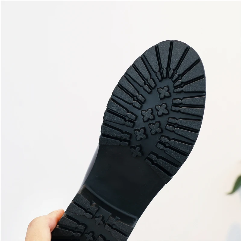 821A6798