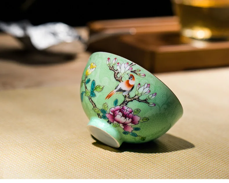 Тонкая Цзиндэчжэнь Чистая ручная роспись Цветок Птица фарфоровая маленькая чайная чаша кунг-фу чайная чашка