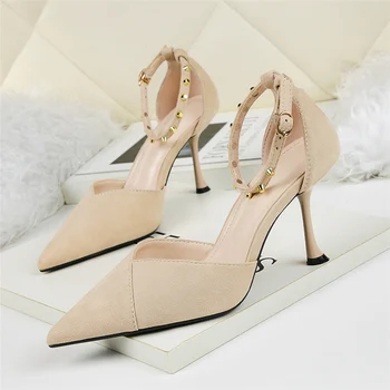 

2019 Women Summer 8cm Block High Heels Sandals Lady Flock Nude red Pointed Toe Wedding Pumps rivet Footwear Buckle Office shoes