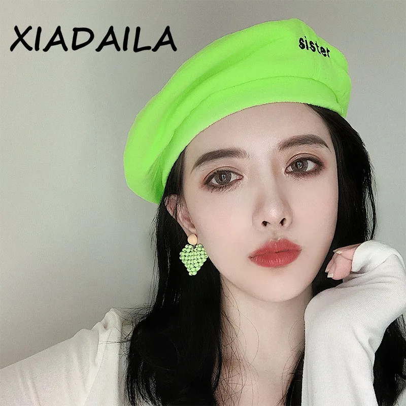 

Fluorescent hat letter beret hat female autumn and winter wild British fluorescent green octagonal pumpkin painter hat