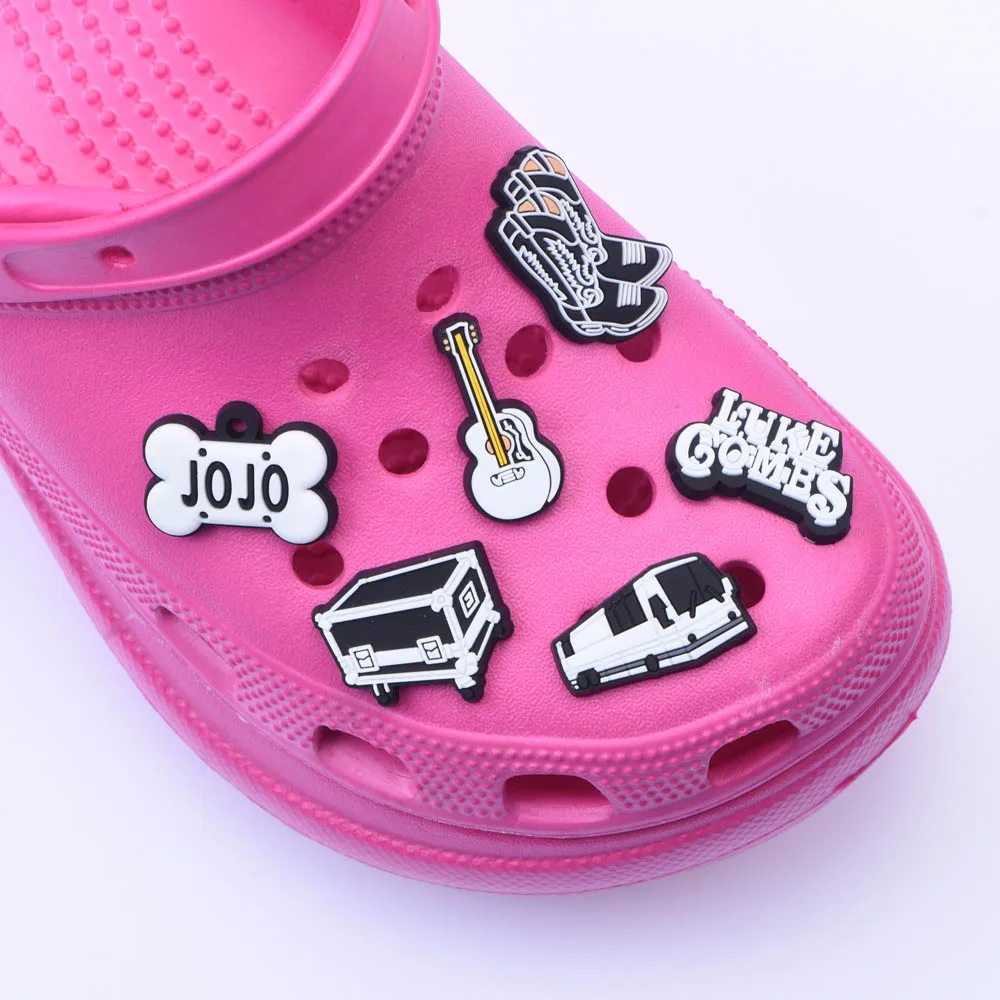

2020 ready stock fast ship with luke gombs shoe jibtz croc charm with guitar rock