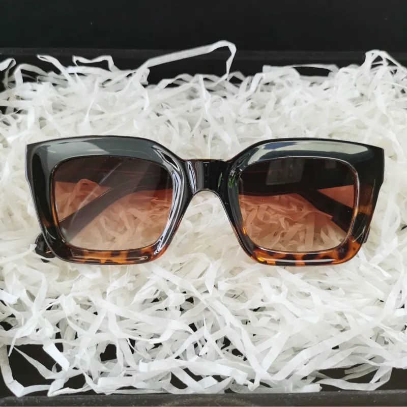UV400 bescherming Accessoires Zonnebrillen & Eyewear Zonnebrillen mat zwart duurzaam metalen vierkante aviator frame met zwarte punt WEERBESTENDIGE VINTAGE designer zonnebril voor mannen 