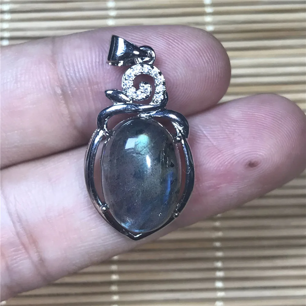 Labradorite Pendant (1)