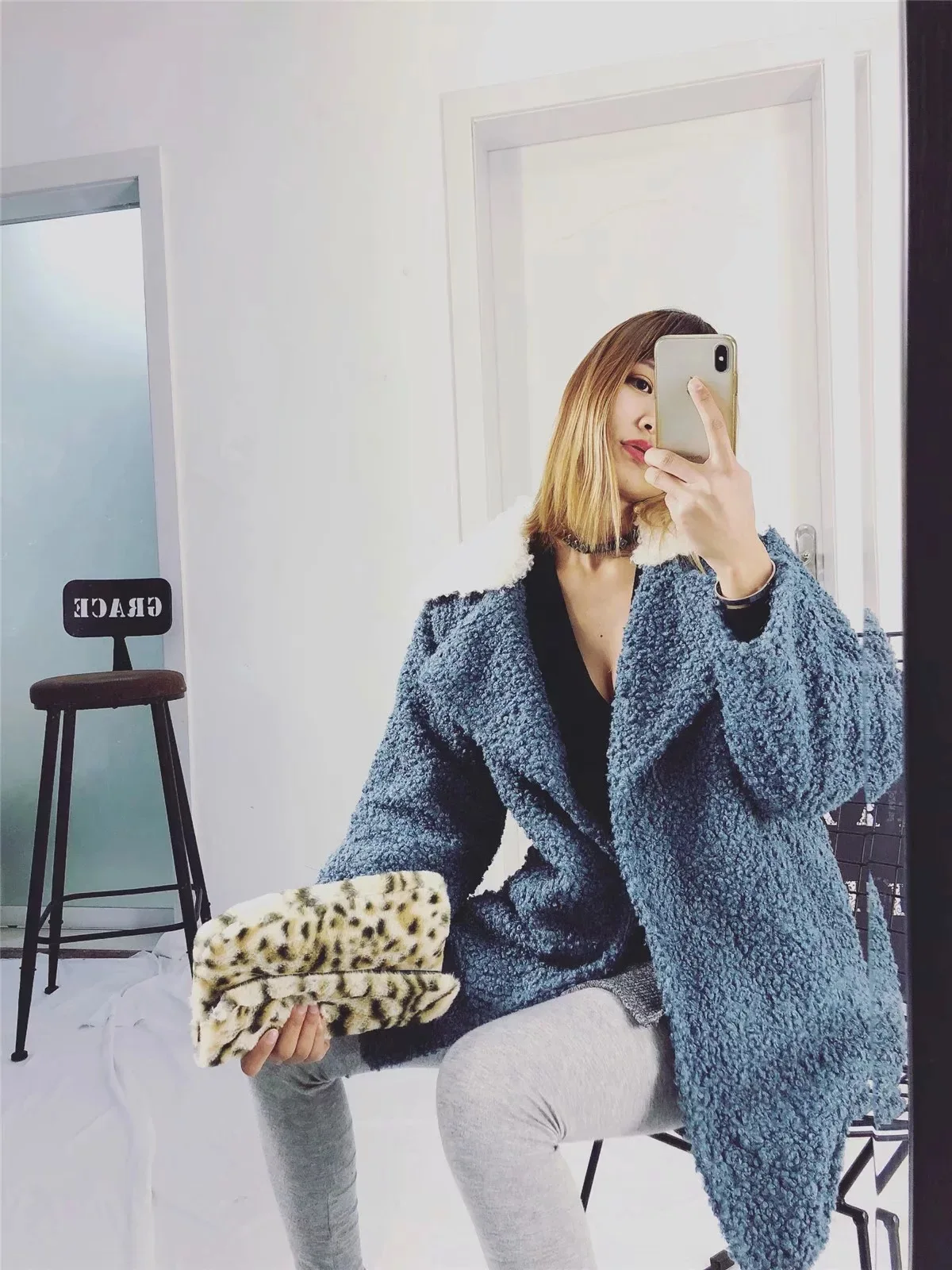 AliExpress Ebay2018 осень и зима стиль Европа и Америка женское платье двухцветный эффект воротник пушистое пальто Versit
