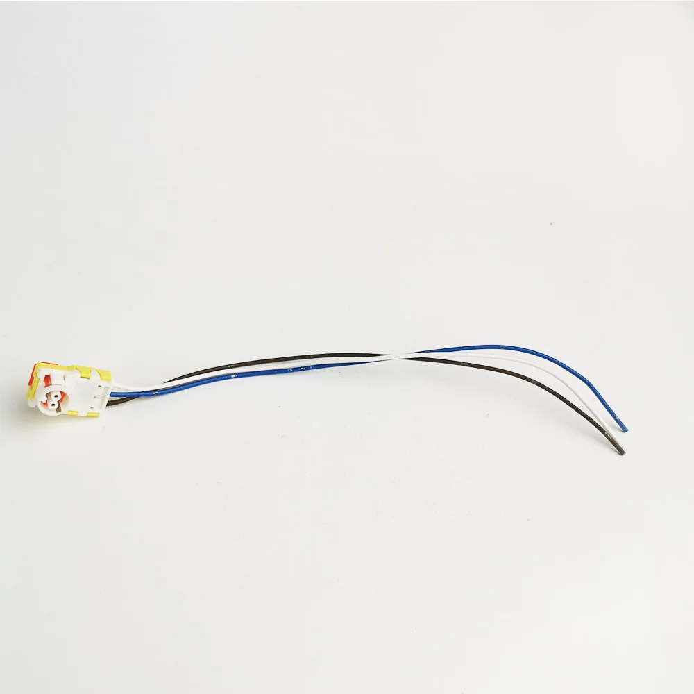 Plug 3C8972563 for VW GOLF JETTA SAGITAR SKODA OCT