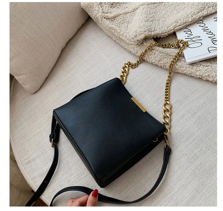 12250321232_2051307013