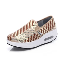 Дышащая женская обувь г. На толстой подошве, раскачивающаяся повседневная обувь на платформе для любителей ходьбы, осенняя тканая обувь на плоской подошве Нескользящие женские кроссовки