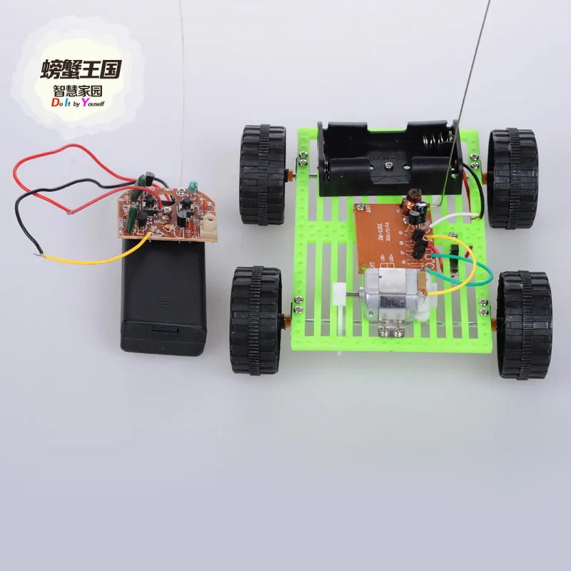 

Crab Kingdom Assembled DIY Science And Technology Small Invention for Making Green Two-way Remote Control Small Car 14 China Sci