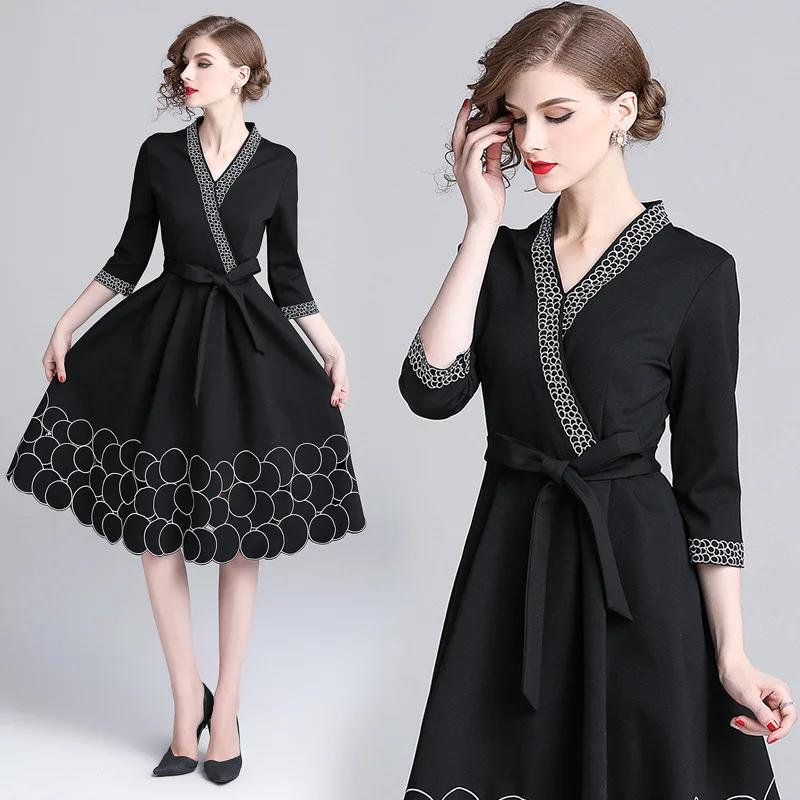 

Ozhouzhan WOMEN'S Dress 2018 New Style Elegant V-neck Dignified Glorious Embroidered Lace-up Waist Hugging Slimming Fashion Dres