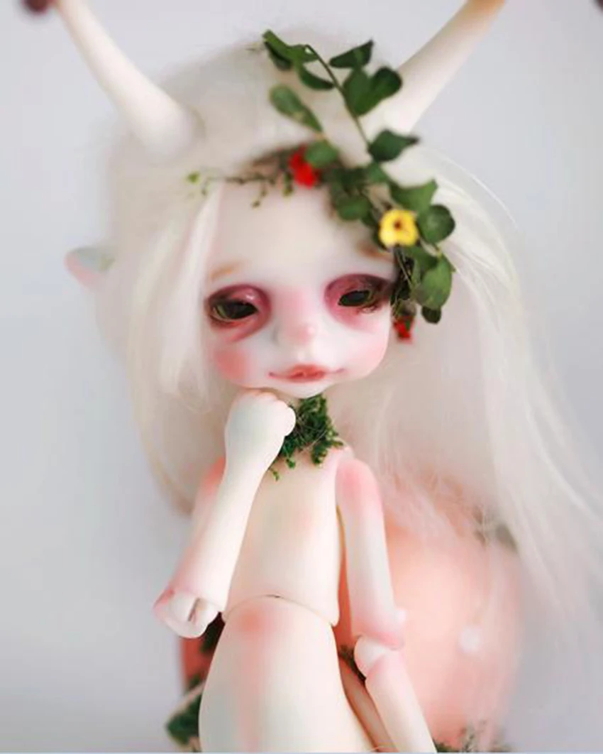 BJD doll 1/8 little snail  A birthday present High Quality Articulated puppet Toys gift Dolly Model nude Collection