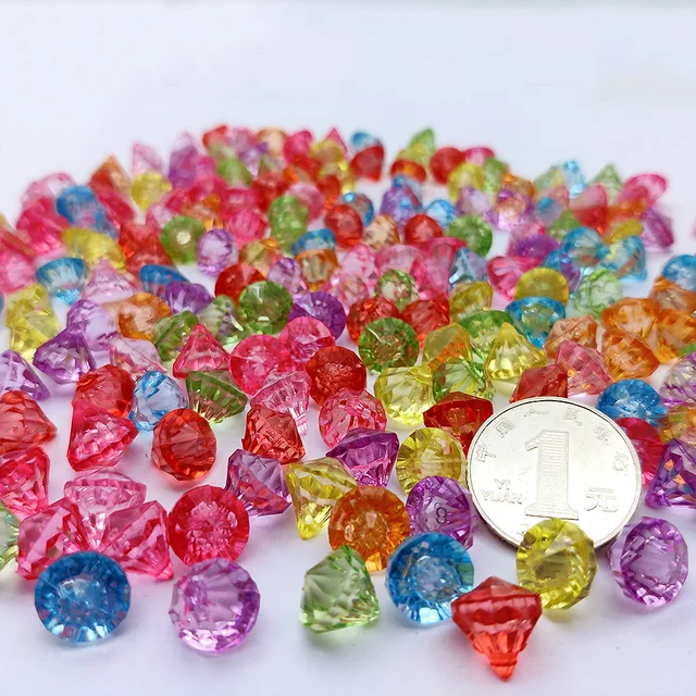 Add a touch of elegance to your crafts with the 10Pcs 1-4cm Faux Diamond Treasure Chest Pirate Acrylic Crystal Gems