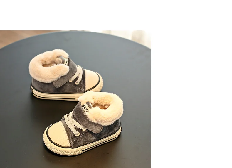 Детская зимняя обувь для девочек; теплая меховая обувь для мальчиков; бархатные ботинки для маленьких девочек; коллекция года; зимняя детская хлопковая обувь