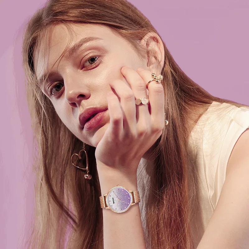 

[Online Celebrity Fashion Gradient Shimmering Powder WOMEN'S Watch Diamond Set Dial Light Luxury Import Core Quartz Watch] Model